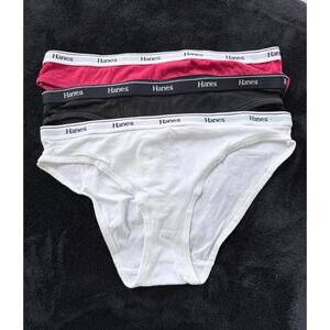 New Without Tags Hanes Women’s Tagless Bikini Underwear – Size Medium – 3 Pack